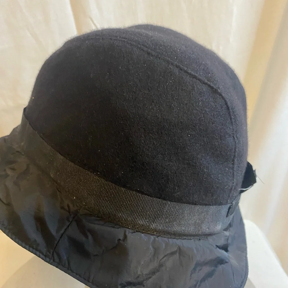 Gucci Black Bucket Hat with Green and Red Web Stripe